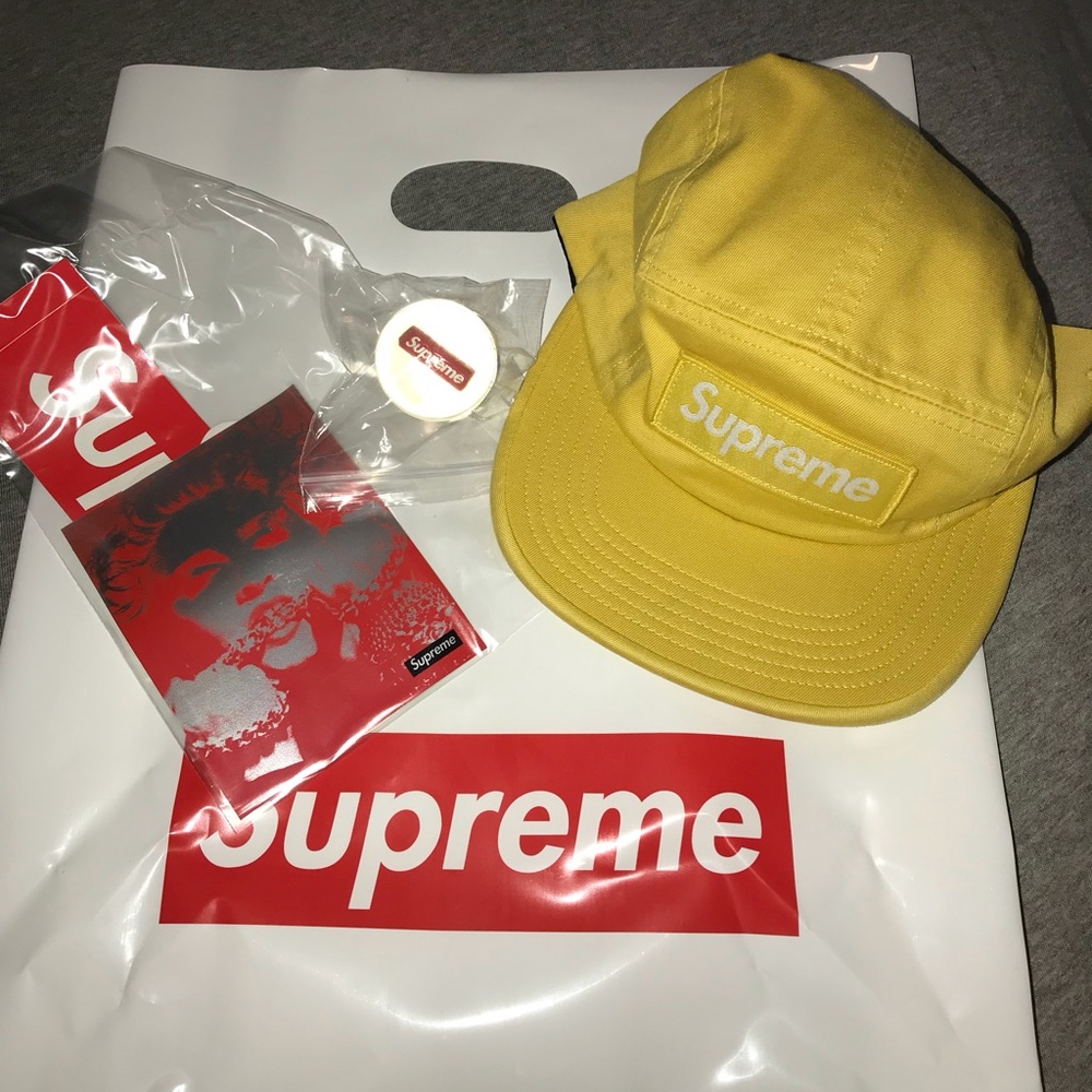 AUTHENTIC SUPREME HAT NEVER WORN